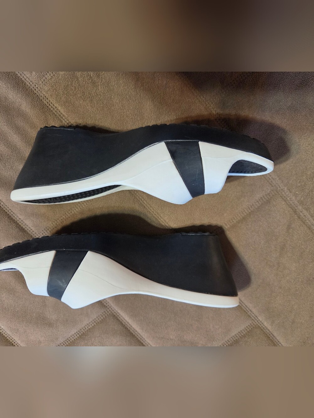 CROCS  Chic And Fun High Heel Women’s White and Black Slide Sandals. Sz 7 - Picture 10 of 10